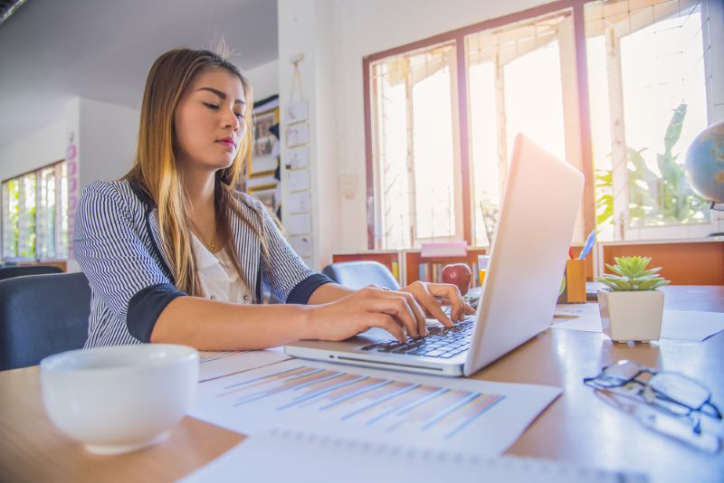 immigrant woman appealing deportation order